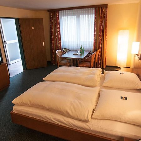 Hotel Hellers Krug Holzminden Eksteriør billede